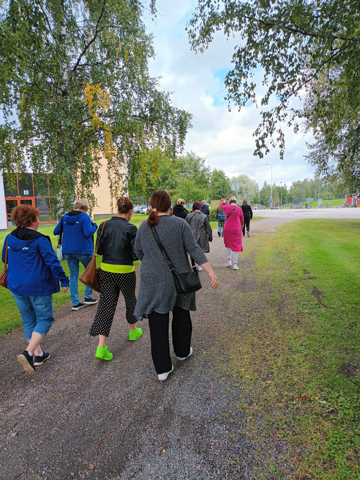 Matkalla koulutukseen